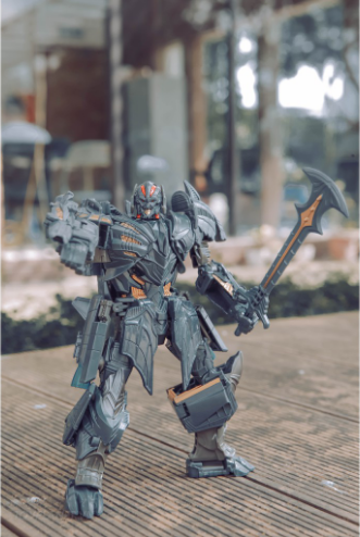 megatron-ys02-mo-hinh-robot-lap-ghep-bien-hinh-transformers (1)