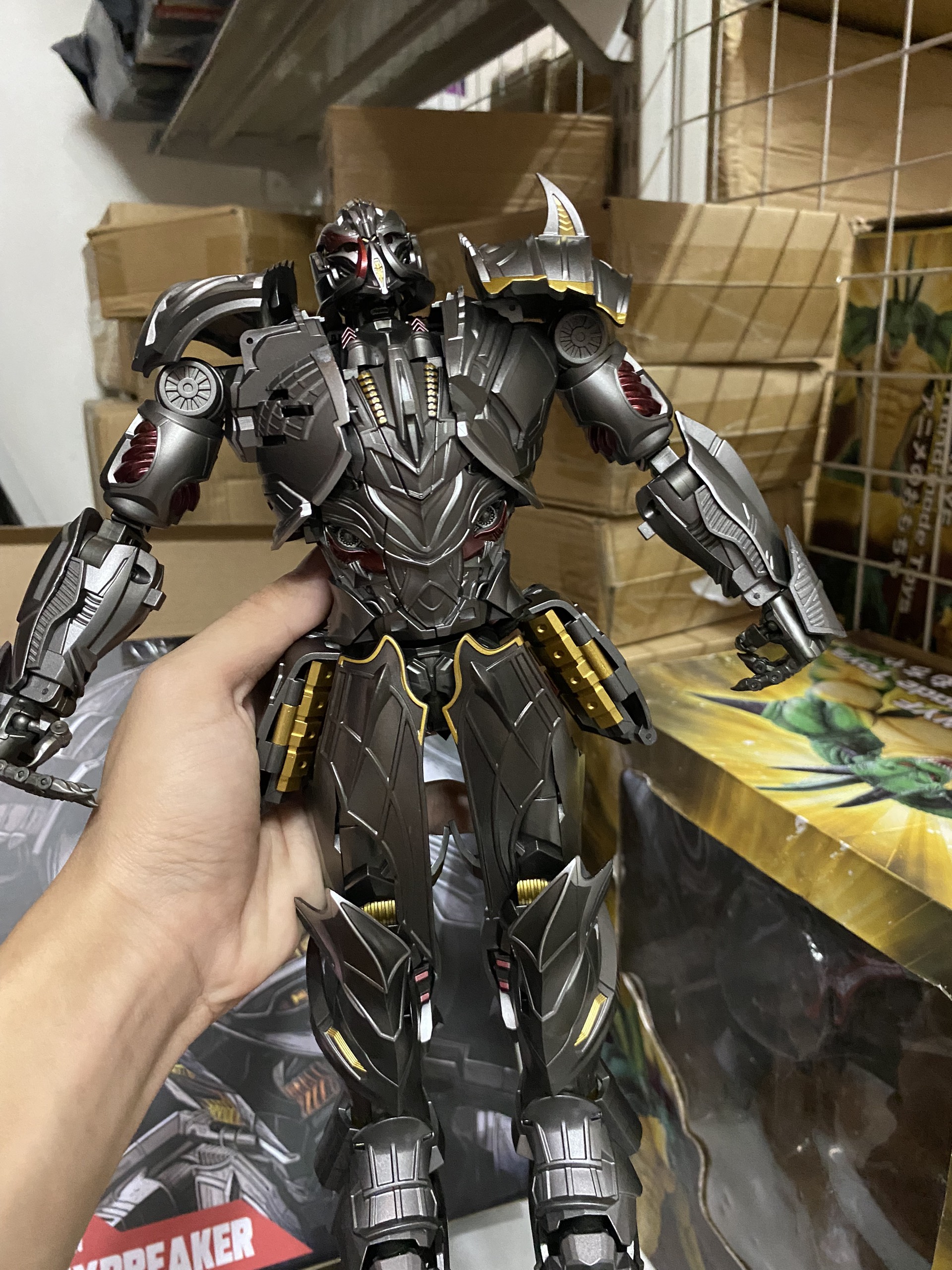 megatron-ys02-mo-hinh-robot-lap-ghep-bien-hinh-transformers (2) Mô hình Robot BMB Megatron TLK BS-02 KO UTR-03 cao 31cm