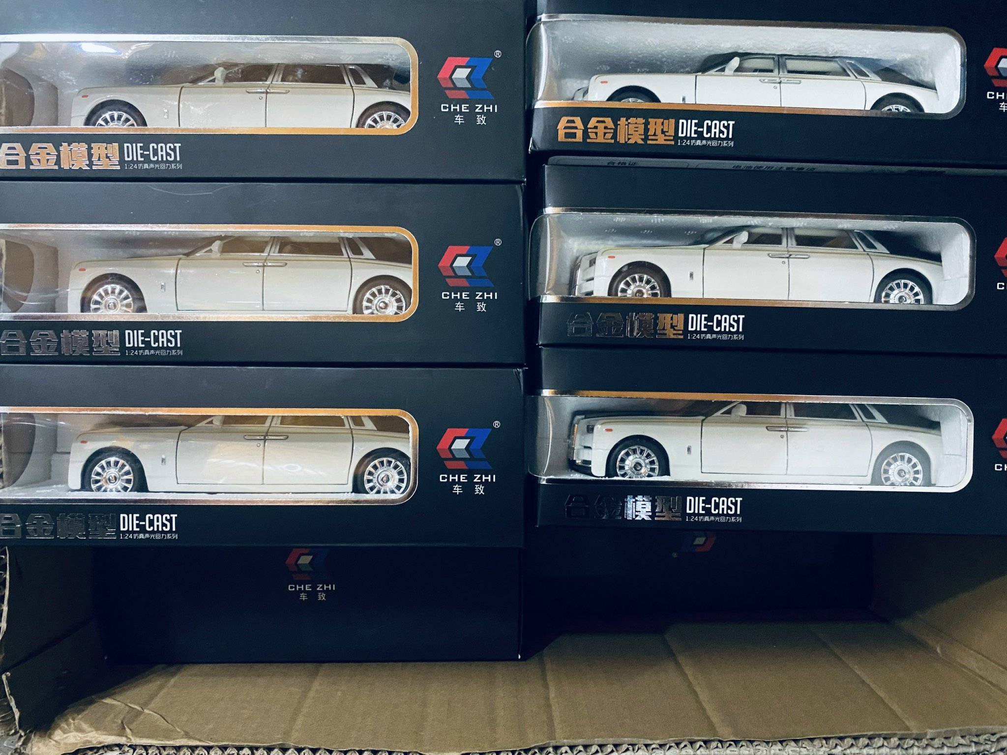 mo-hinh-sieu-xe-rolls-royce-phantom-iv-1-24-hang-chezhi (3)