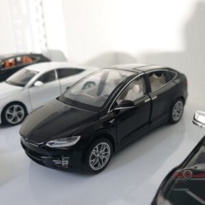 mo-hinh-do-choi-xe-o-to-tesla-model-s-bang-kim-loai