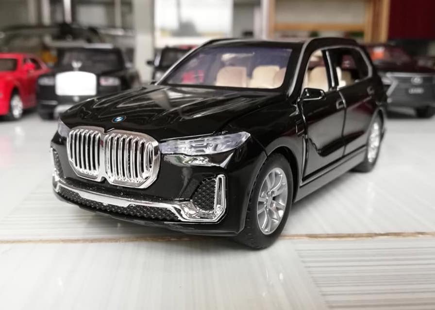 mo-hinh-tinh-o-to-suv-bmw-x7-kim-loai-ty-le-124-mini (3)