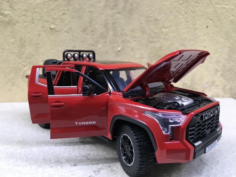 mo-hinh-xe-toyota-tundra-124 (1) mo-hinh-xe-toyota-tundra-124
